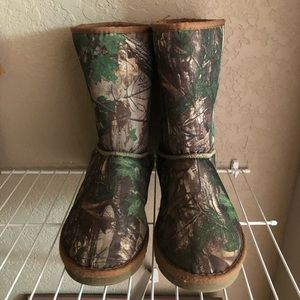 Camouflage shoes